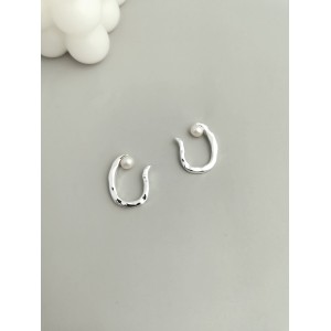 Pearl Ear Cuff